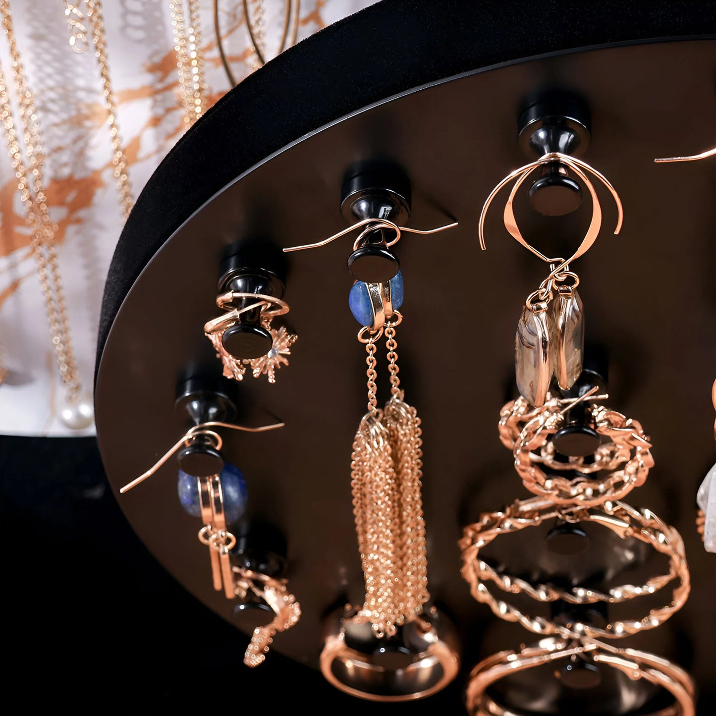 Earring stand with magnetic feature. Flexible to move around